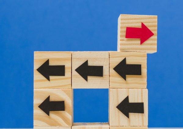 wooden-cubes-with-arrows-originality-concept